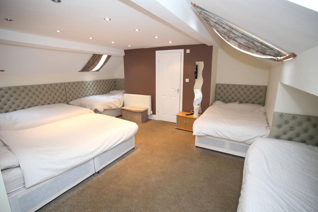 Soccer Suite Liverpool Quarto foto