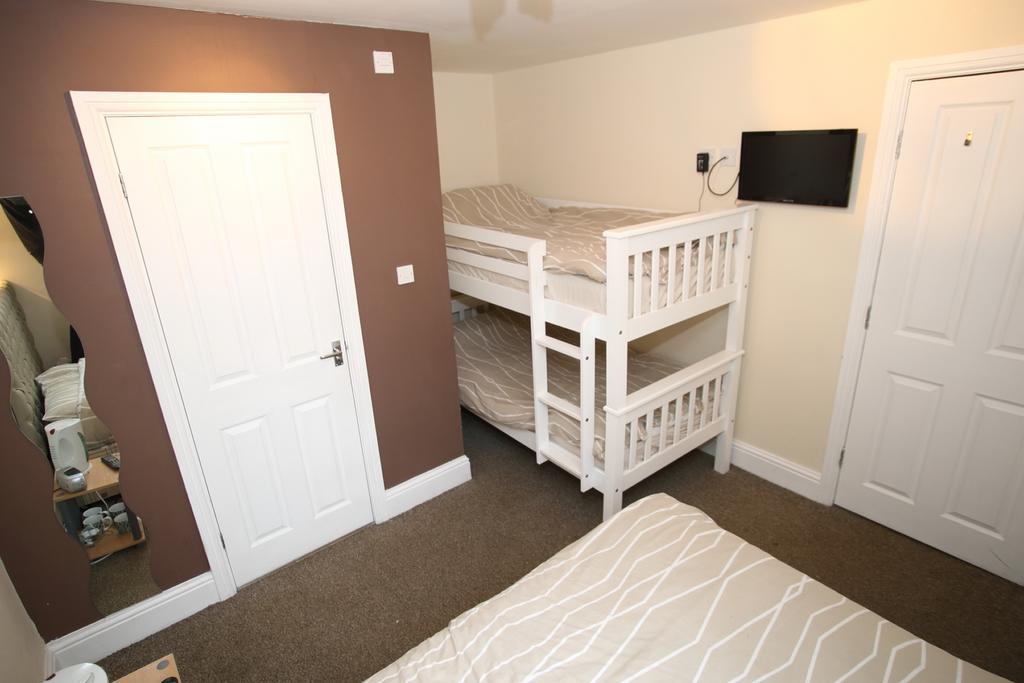 Soccer Suite Liverpool Quarto foto